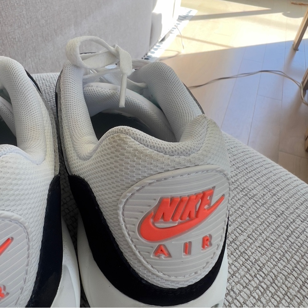 NWOB Nike Air Max Correlate Sneakers in White / New Green / Bright Mango / Black - Picture 6 of 8